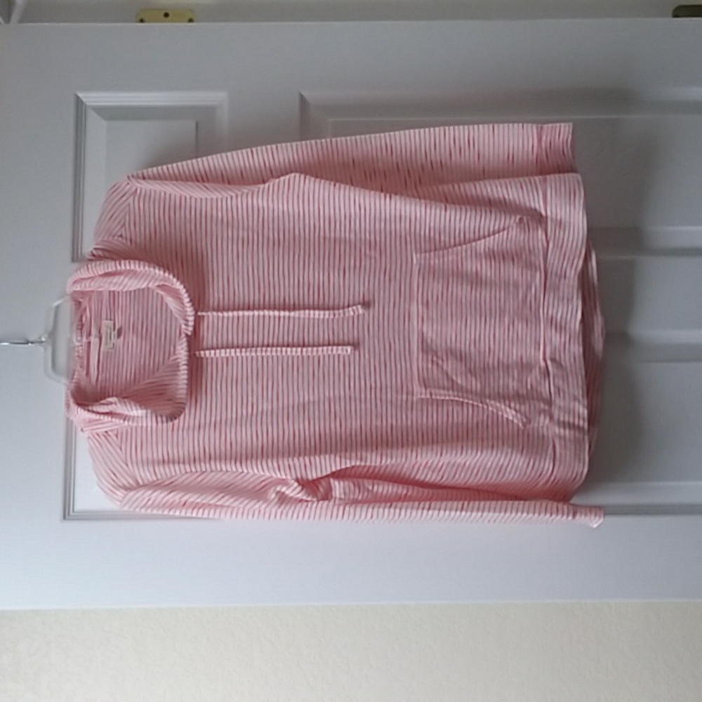 Weatherproof vintage ladies hoodie in red and white.